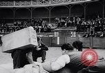 Image Pays Basque la concurrence Lever de pierre Espagne, 1957, de la seconde 7 séquences d'archives historiques vidéo 65675040128