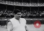 Image Pays Basque la concurrence Lever de pierre Espagne, 1957, de la seconde 23 séquences d'archives historiques vidéo 65675040128