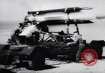 Immagine di I missili guidati per l'anti-guerra del serbatoio Regno Unito, 1957, secondo 25 filmato di repertorio 65675040131