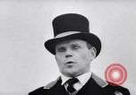 Immagine di Town Criers Regno Unito, 1957, secondo 26 filmato di repertorio 65675040133
