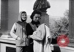 Image défilé New York United States USA, 1957, de la seconde 21 séquences d'archives historiques vidéo 65675040134