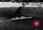 Immagine di Kayak gara in sella River Spagna, 1957, secondo 30 filmato di repertorio 65675040135