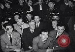 Standbild sieben ehemalige NS-SS-Männer Oradour-sur-Glane Frankreich, 1953, aus Sekunde 36 historischem Filmmaterial Videoclip 65675040139
