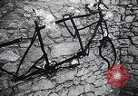 Standbild sieben ehemalige NS-SS-Männer Oradour-sur-Glane Frankreich, 1953, aus Sekunde 54 historischem Filmmaterial Videoclip 65675040139