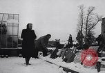 Standbild sieben ehemalige NS-SS-Männer Oradour-sur-Glane Frankreich, 1953, aus Sekunde 60 historischem Filmmaterial Videoclip 65675040139