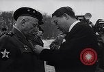 Image bataillon français Saint Germain France, 1953, de la seconde 13 séquences d'archives historiques vidéo 65675040141