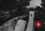 Standbild Skispringen United States USA, 1953, aus Sekunde 19 historischem Filmmaterial Videoclip 65675040143