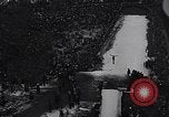 Standbild Skispringen United States USA, 1953, aus Sekunde 21 historischem Filmmaterial Videoclip 65675040143