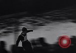 Standbild Skispringen United States USA, 1953, aus Sekunde 39 historischem Filmmaterial Videoclip 65675040143