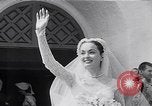 Standbild Hollywood Schauspielerin Ann Blyth heiratet James McNulty California United States USA, 1953, aus Sekunde 7 historischem Filmmaterial Videoclip 65675040147