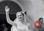 Standbild Hollywood Schauspielerin Ann Blyth heiratet James McNulty California United States USA, 1953, aus Sekunde 9 historischem Filmmaterial Videoclip 65675040147