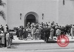 Standbild Hollywood Schauspielerin Ann Blyth heiratet James McNulty California United States USA, 1953, aus Sekunde 12 historischem Filmmaterial Videoclip 65675040147