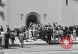 Standbild Hollywood Schauspielerin Ann Blyth heiratet James McNulty California United States USA, 1953, aus Sekunde 14 historischem Filmmaterial Videoclip 65675040147