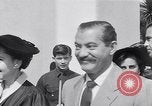 Standbild Hollywood Schauspielerin Ann Blyth heiratet James McNulty California United States USA, 1953, aus Sekunde 28 historischem Filmmaterial Videoclip 65675040147