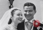 Standbild Hollywood Schauspielerin Ann Blyth heiratet James McNulty California United States USA, 1953, aus Sekunde 32 historischem Filmmaterial Videoclip 65675040147