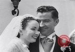 Standbild Hollywood Schauspielerin Ann Blyth heiratet James McNulty California United States USA, 1953, aus Sekunde 34 historischem Filmmaterial Videoclip 65675040147