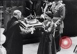 Immagine di Queen Elizabeth Edimburgo in Scozia, 1953, secondo 49 filmato di repertorio 65675040148