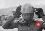 Standbild Biker Paris Frankreich, 1953, aus Sekunde 28 historischem Filmmaterial Videoclip 65675040166