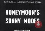 Immagine di Sfilata di moda United States USA, 1953, secondo 1 filmato di repertorio 65675040170