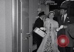 Immagine di Sfilata di moda United States USA, 1953, secondo 8 filmato di repertorio 65675040170