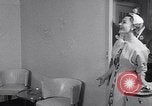Immagine di Sfilata di moda United States USA, 1953, secondo 11 filmato di repertorio 65675040170