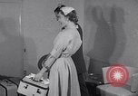 Immagine di Sfilata di moda United States USA, 1953, secondo 14 filmato di repertorio 65675040170
