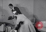 Immagine di Sfilata di moda United States USA, 1953, secondo 16 filmato di repertorio 65675040170
