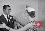 Immagine di Sfilata di moda United States USA, 1953, secondo 28 filmato di repertorio 65675040170