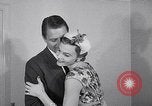 Immagine di Sfilata di moda United States USA, 1953, secondo 32 filmato di repertorio 65675040170
