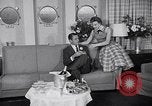Immagine di Sfilata di moda United States USA, 1953, secondo 34 filmato di repertorio 65675040170