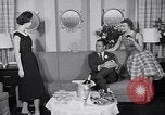 Immagine di Sfilata di moda United States USA, 1953, secondo 39 filmato di repertorio 65675040170