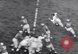 Immagine di Giants contro i Lions football New York City USA, 1953, secondo 16 filmato di repertorio 65675040171