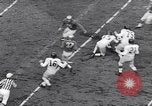 Immagine di Giants contro i Lions football New York City USA, 1953, secondo 20 filmato di repertorio 65675040171