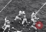Immagine di Giants contro i Lions football New York City USA, 1953, secondo 24 filmato di repertorio 65675040171