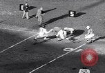 Immagine di Giants contro i Lions football New York City USA, 1953, secondo 28 filmato di repertorio 65675040171