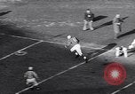 Immagine di Giants contro i Lions football New York City USA, 1953, secondo 29 filmato di repertorio 65675040171