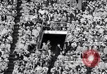 Immagine di Giants contro i Lions football New York City USA, 1953, secondo 31 filmato di repertorio 65675040171