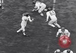 Immagine di Giants contro i Lions football New York City USA, 1953, secondo 46 filmato di repertorio 65675040171