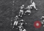 Immagine di Giants contro i Lions football New York City USA, 1953, secondo 56 filmato di repertorio 65675040171