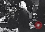 Immagine di Il tedesco bambini cantano Notte silenziosa notte santa Austria, 1953, secondo 13 filmato di repertorio 65675040172