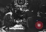 Immagine di Il tedesco bambini cantano Notte silenziosa notte santa Austria, 1953, secondo 21 filmato di repertorio 65675040172