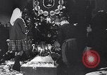 Immagine di Il tedesco bambini cantano Notte silenziosa notte santa Austria, 1953, secondo 22 filmato di repertorio 65675040172