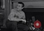 Standbild 1950s American family mode United States USA, 1954, aus Sekunde 27 historischem Filmmaterial Videoclip 65675040177