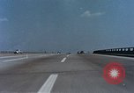 Standbild Automobil service Stationen United States USA, 1958, aus Sekunde 1 historischem Filmmaterial Videoclip 65675040181