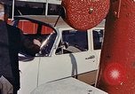 Standbild Automobil service Stationen United States USA, 1958, aus Sekunde 32 historischem Filmmaterial Videoclip 65675040181