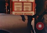 Standbild Automobil service Stationen United States USA, 1958, aus Sekunde 38 historischem Filmmaterial Videoclip 65675040181