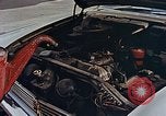 Standbild Automobil service Stationen United States USA, 1958, aus Sekunde 55 historischem Filmmaterial Videoclip 65675040181