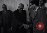 Immagine di Scià dell'Iran Tehran Iran, 1951, secondo 25 filmato di repertorio 65675040185