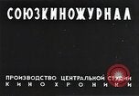 Image Les dirigeants soviétiques d'exhorter les gens à soutenir l'effort de guerre en Seconde Guerre Mondiale L'Union soviétique, 1941, de la seconde 6 séquences d'archives historiques vidéo 65675040207