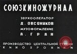 Image Les dirigeants soviétiques d'exhorter les gens à soutenir l'effort de guerre en Seconde Guerre Mondiale L'Union soviétique, 1941, de la seconde 23 séquences d'archives historiques vidéo 65675040207